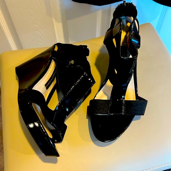 Dana Buckman wedge sandal size 6med - Picture 1 of 4